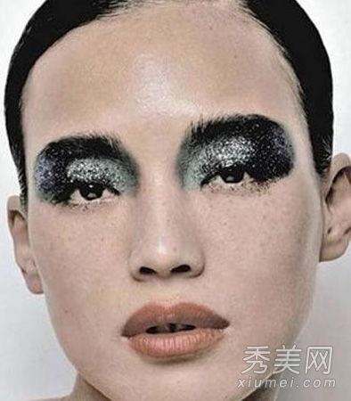 浓妆女生活照,揭秘时尚女性的独特风采